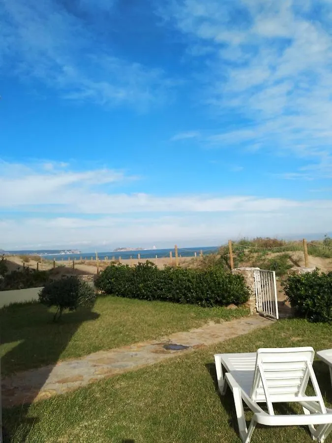 Sea Front Apartment In Platja Pals With Terrace And Parking 西班牙