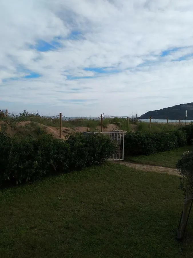 Sea Front Apartment In Platja Pals With Terrace And Parking 西班牙